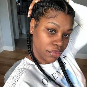 Meet your Posher, Aisha